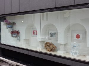 チュニジア,大使館,鳥カゴ,モザイク画,デザートローズ,シディブザイド