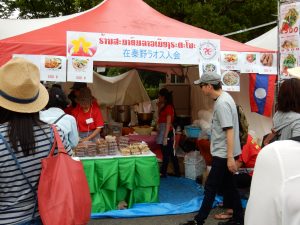ラオスフェスティバル,ラオス焼酎,ラオビール,ラオ・ラーオ,木炭,ラオス,